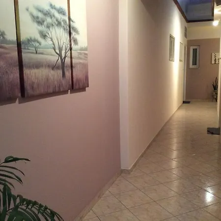 アパート Lovely パトラ