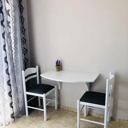 Lovely アパート パトラ